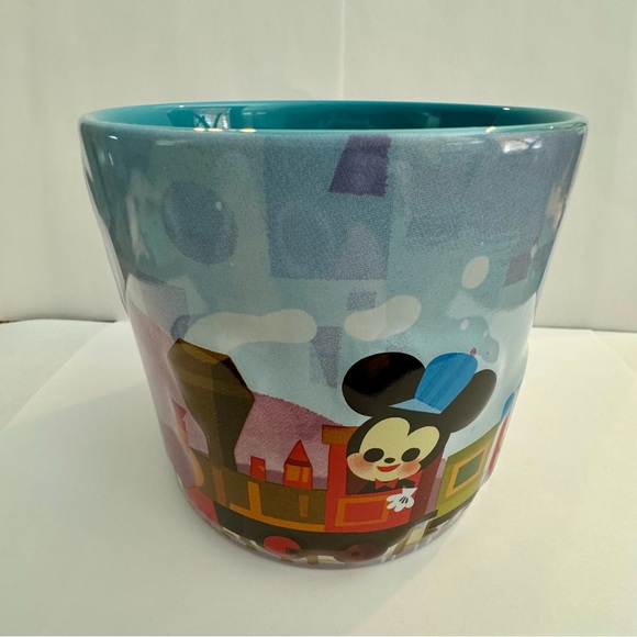 NWT. Disney Planter - By Joey Chou. Let your favorite flowers bloom in style - Picture 4 of 9